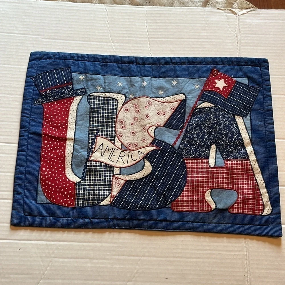 VTG-handmade in USA-USA America placemats set a four. Red white and blue.